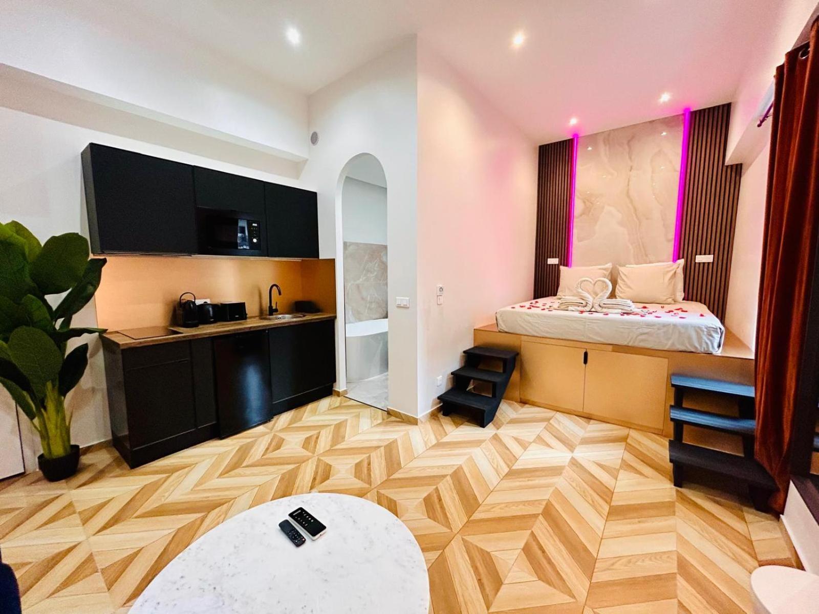Intimate Escape - Seaside - Spa Bath - Wifi - Ac Nizza Exterior foto