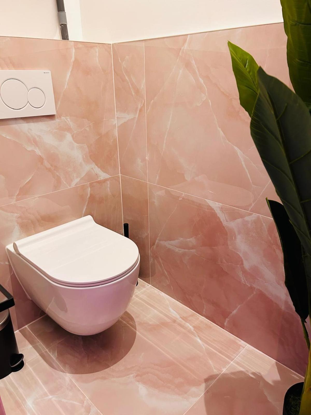 Intimate Escape - Seaside - Spa Bath - Wifi - Ac Nizza Exterior foto